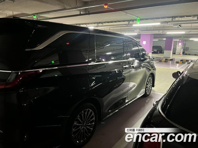 Lexus LM 500h Executive — пробег 14 500 км — фото 3 из 5