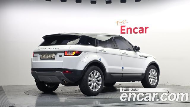 Land Rover Range Rover Evoque 2.0 TD4 SE — пробег 97 565 км — фото 2 из 5