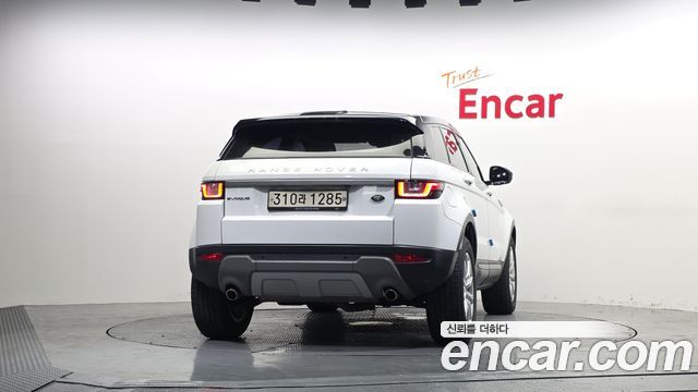 Land Rover Range Rover Evoque 2.0 TD4 SE — пробег 97 565 км — фото 4 из 5