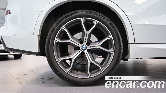 BMW X5 xDrive 30d M Sport — пробег 51 762 км — фото 5 из 5