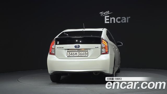 Toyota Prius из Кореи Encar