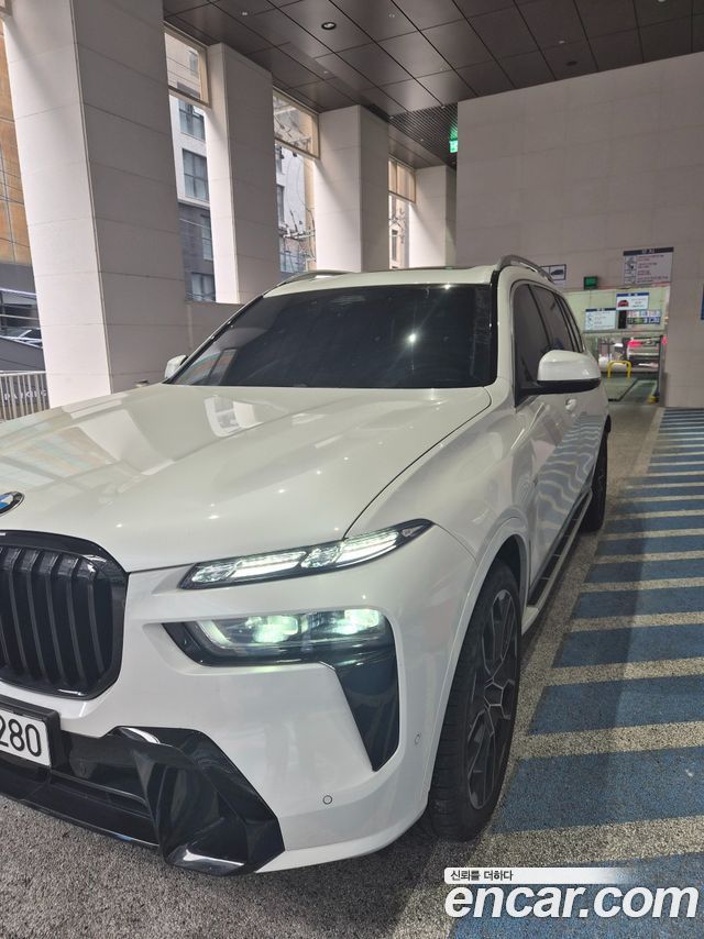 BMW X7 xDrive 40i M Sport 6STR — пробег 10 000 км — фото 2 из 5