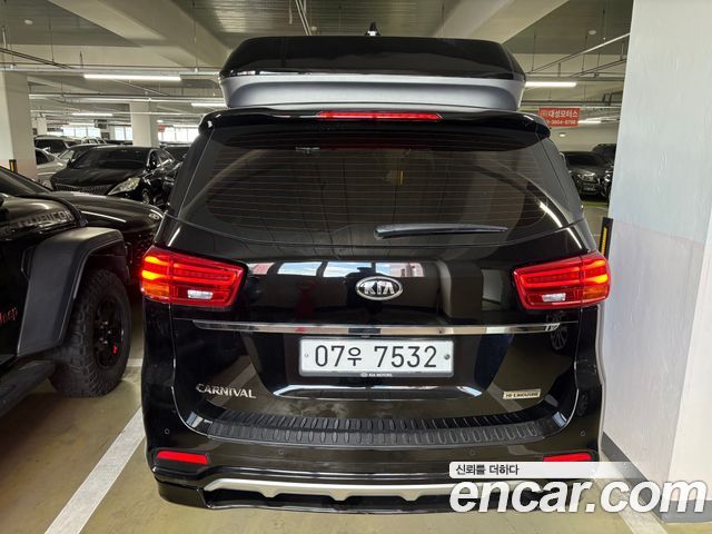 Kia Carnival из Кореи Encar