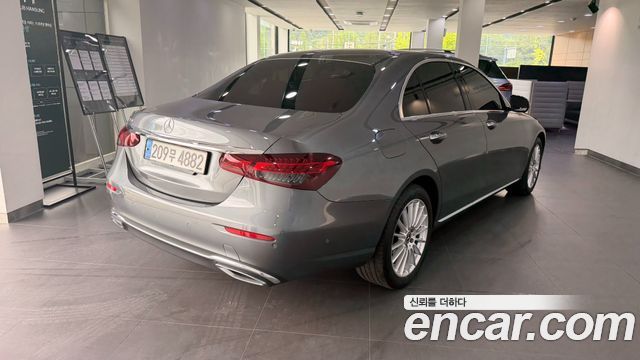 Mercedes-Benz E-Class из Кореи Encar
