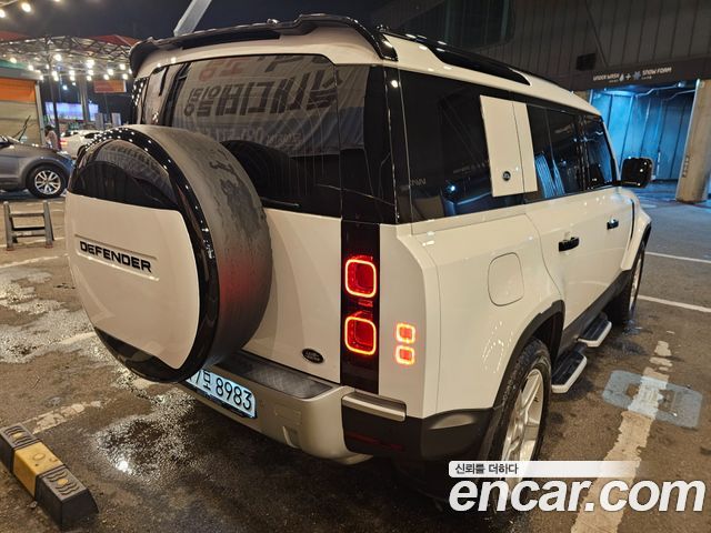 Land Rover Defender 110 D240 SE — пробег 67 000 км — фото 4 из 5