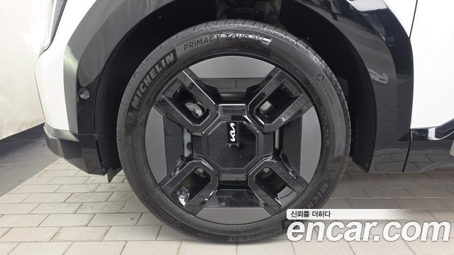 Kia EV9 Long Range 4WD GT Line — пробег 55230 км