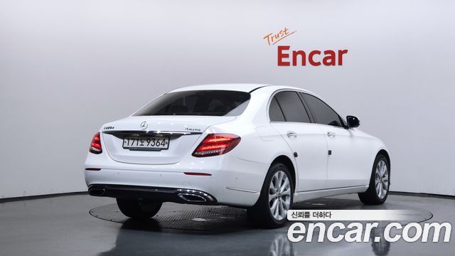 Mercedes-Benz E-Class из Кореи Encar