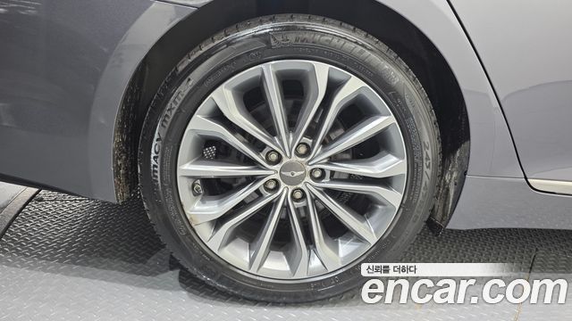 Hyundai Genesis из Кореи Encar