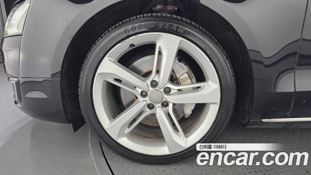 Audi A8 50 TDI Quattro D4 — пробег 178 807 км