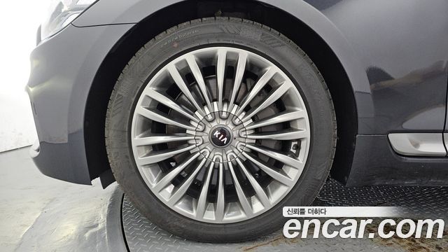 Kia K9 3.8 GDI AWD PlatinumⅡ — пробег 115094 км