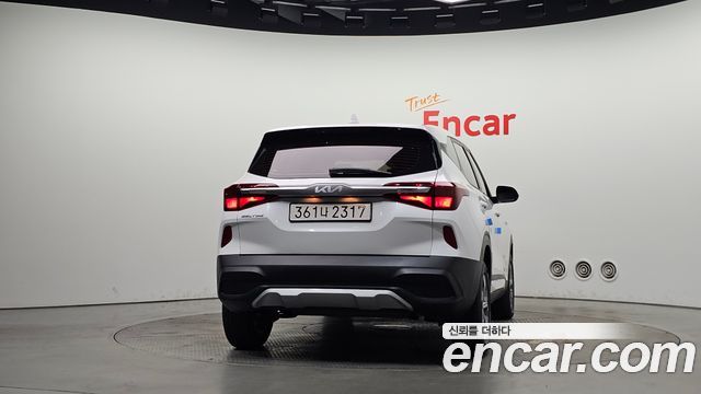 Kia Seltos из Кореи Encar