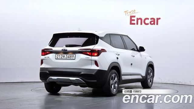 Kia Seltos из Кореи Encar