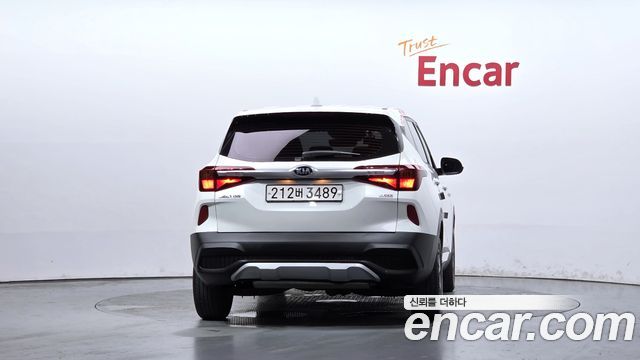 Kia Seltos из Кореи Encar