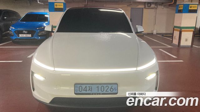 Tesla Model Y Premium RWD — пробег 700 км — фото 1 из 5