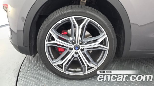 Maserati Levante 3.0 Diesel AWD Premium — пробег 118012 км