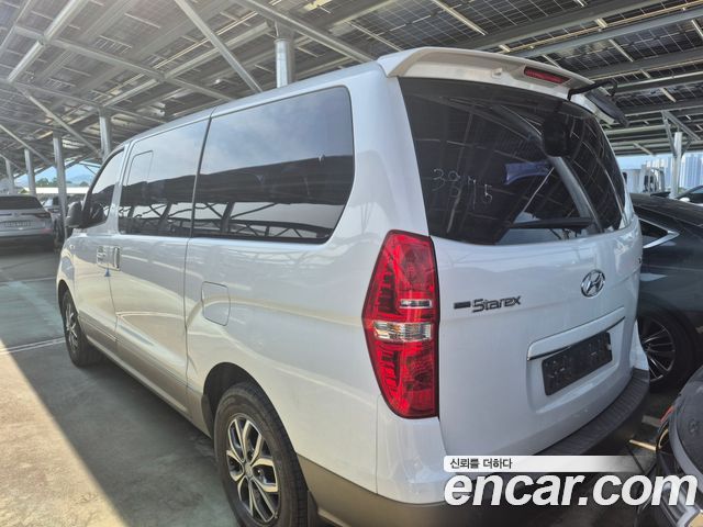 Hyundai Starex 4WD 11-Seater Wagon Modern Special — пробег 135 000 км — фото 5 из 5