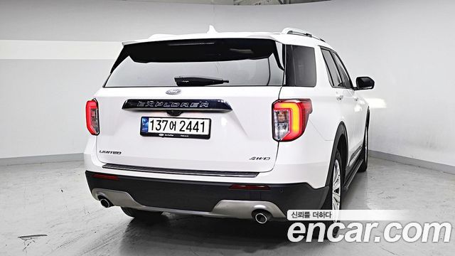 Ford Explorer 2.3 LimIted 4WD — пробег 66 704 км — фото 4 из 5