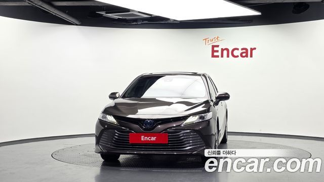 Toyota Camry 2.5 XLE Hybrid — пробег 43 005 км — фото 3 из 5