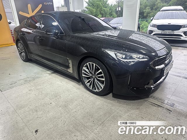 Kia Stinger 2.0 Turbo 2WD Platinum — пробег 64915 км