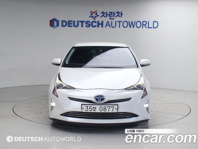 Toyota Prius 1.8 E — пробег 127516 км