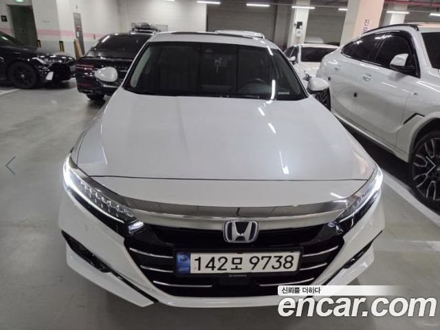 Honda Accord 2.0 Hybrid Touring — пробег 68956 км