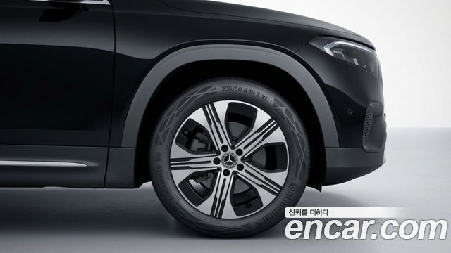 Mercedes-Benz EQB EQB300 4MATIC Progressive — пробег 9231 км