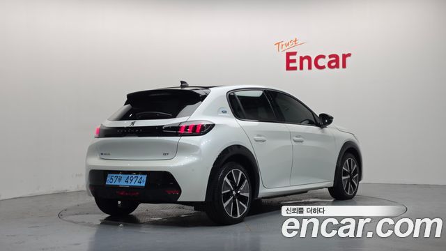 Peugeot 208 GT — пробег 4 757 км