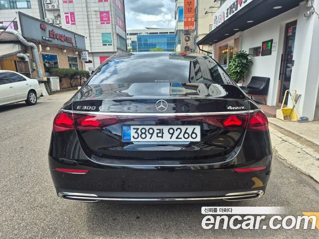 Mercedes-Benz E-Class E300 4MATIC Exclusive — пробег 4710 км
