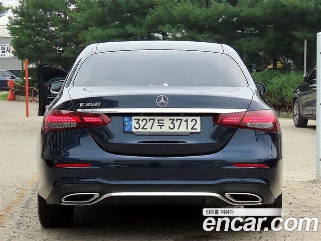 Mercedes-Benz E-Class E250 AMG Line — пробег 14327 км
