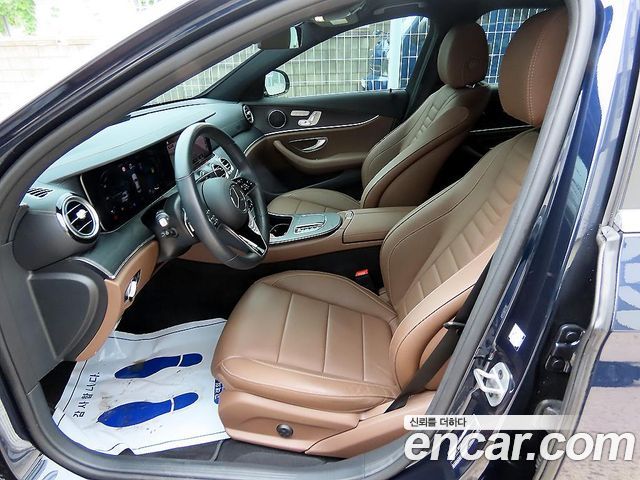 Mercedes-Benz E-Class E250 AMG Line — пробег 14327 км