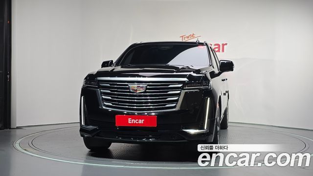 Cadillac Escalade 6.2 ESV ESV Premium Luxury Platinum — пробег 36 885 км