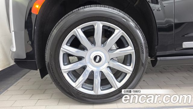Cadillac Escalade 6.2 ESV ESV Premium Luxury Platinum — пробег 36 885 км