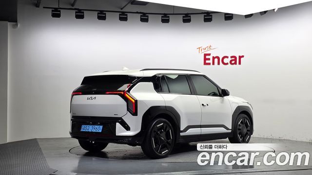 Kia EV3 из Кореи Encar