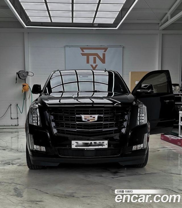 Cadillac Escalade 6.2 4th — пробег 51 300 км