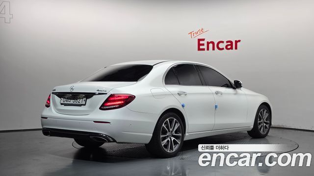 Mercedes-Benz E-Class из Кореи Encar