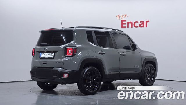 Jeep Renegade 1.3 Limited 2022 — пробег 32 015 км