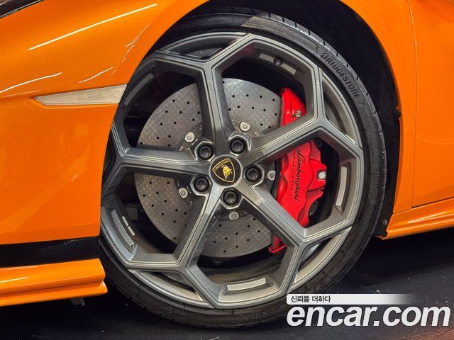 Lamborghini Huracan LP640-2 Tecnica — пробег 9410 км