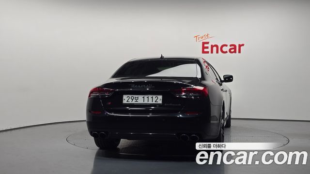 Maserati Quattroporte S Q4 3.0 V6 2015 — пробег 209 074 км