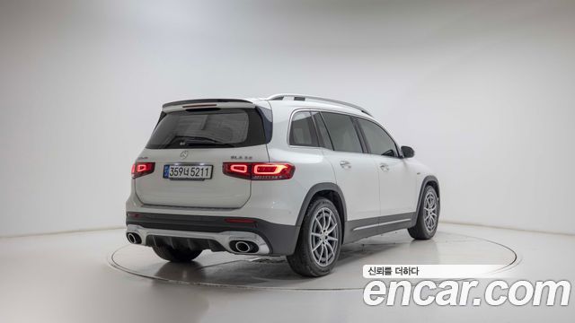 Mercedes-Benz GLB-Class AMG GLB35 4MATIC — пробег 47 199 км — фото 4 из 5