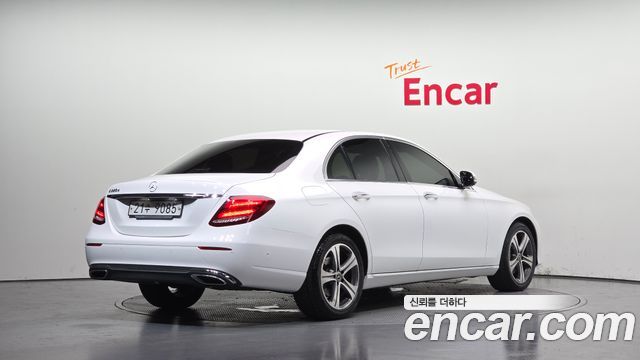 Mercedes-Benz E-Class из Кореи Encar