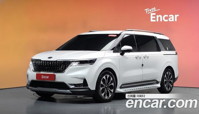 Kia Carnival Diesel 9-Seater Signature — пробег 64 517 км — фото 1 из 5