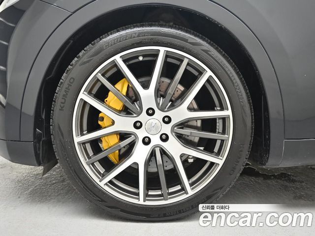Maserati Levante 3.0 S AWD — пробег 107 467 км — фото 5 из 5