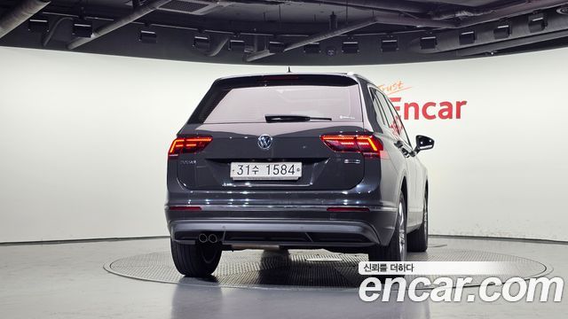Volkswagen Tiguan из Кореи Encar