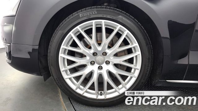 Audi A8 60 TDI Quattro LWB D4 — пробег 211 762 км