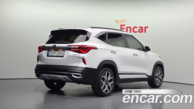 Kia Seltos из Кореи Encar