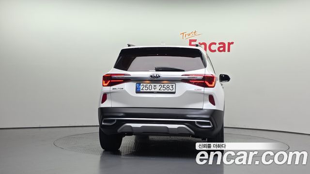 Kia Seltos из Кореи Encar