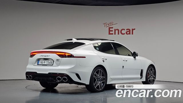 Kia Stinger из Кореи Encar