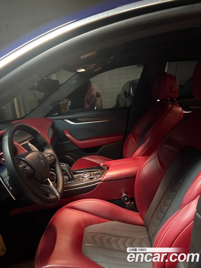 Maserati Levante 3.0 Diesel AWD GranLusso — пробег 163000 км