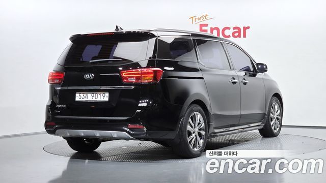 Kia Carnival из Кореи Encar