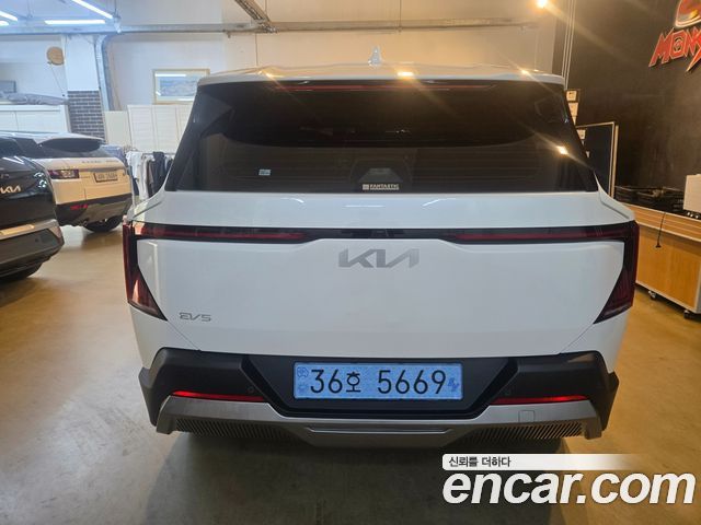 Kia EV5 Long Range 2WD AIr — пробег 323 км